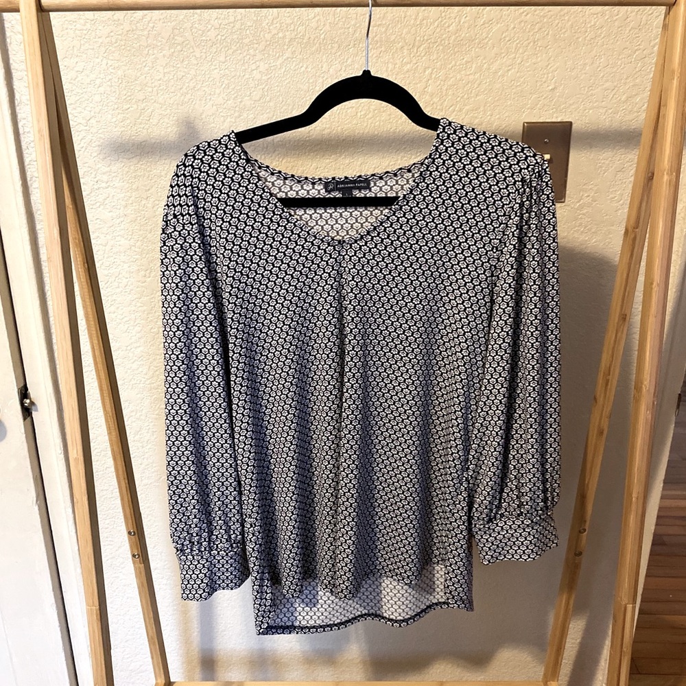 Adrianna Papell • Black & White Patterned Blouse